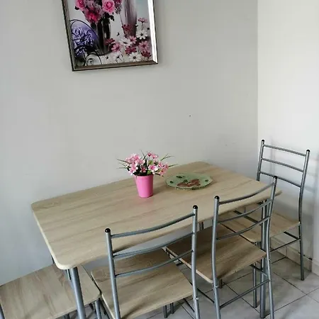 Micaela Apartment *